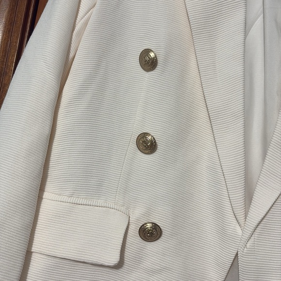 Rachel Zoe | Ivory Blazer with Gold Accents - Picture 2 of 7